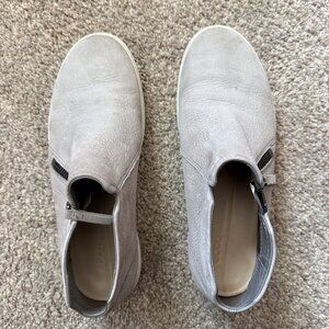 Eccos Soft 7 low cut zip bootie - Womens size 38 (7.5) Current style